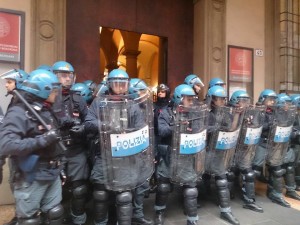 polizia-a-bologna-uni-22-marzo